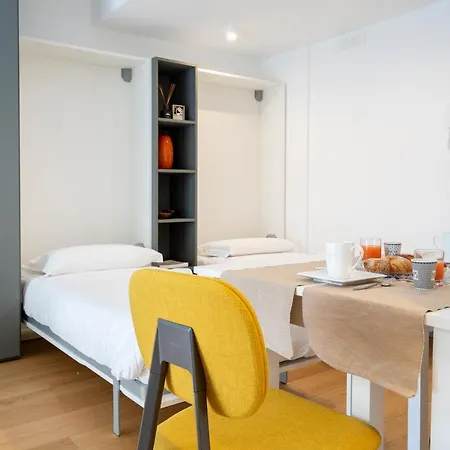 Guesthost - Twelve12 - Universita & Stazione Aparment