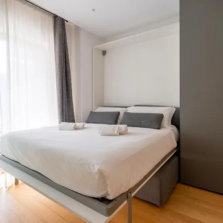 Guesthost - Twelve12 - Universita & Stazione Aparment Lejlighed *
