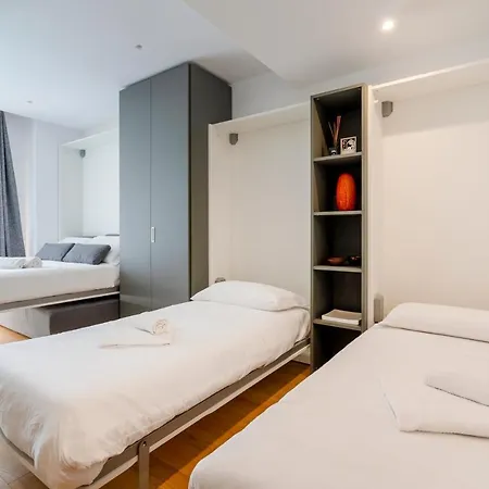 Guesthost - Twelve12 - Universita & Stazione Aparment Apartment *