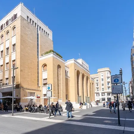 Twelve12 - Universita & Stazione Aparment Апартаменты *